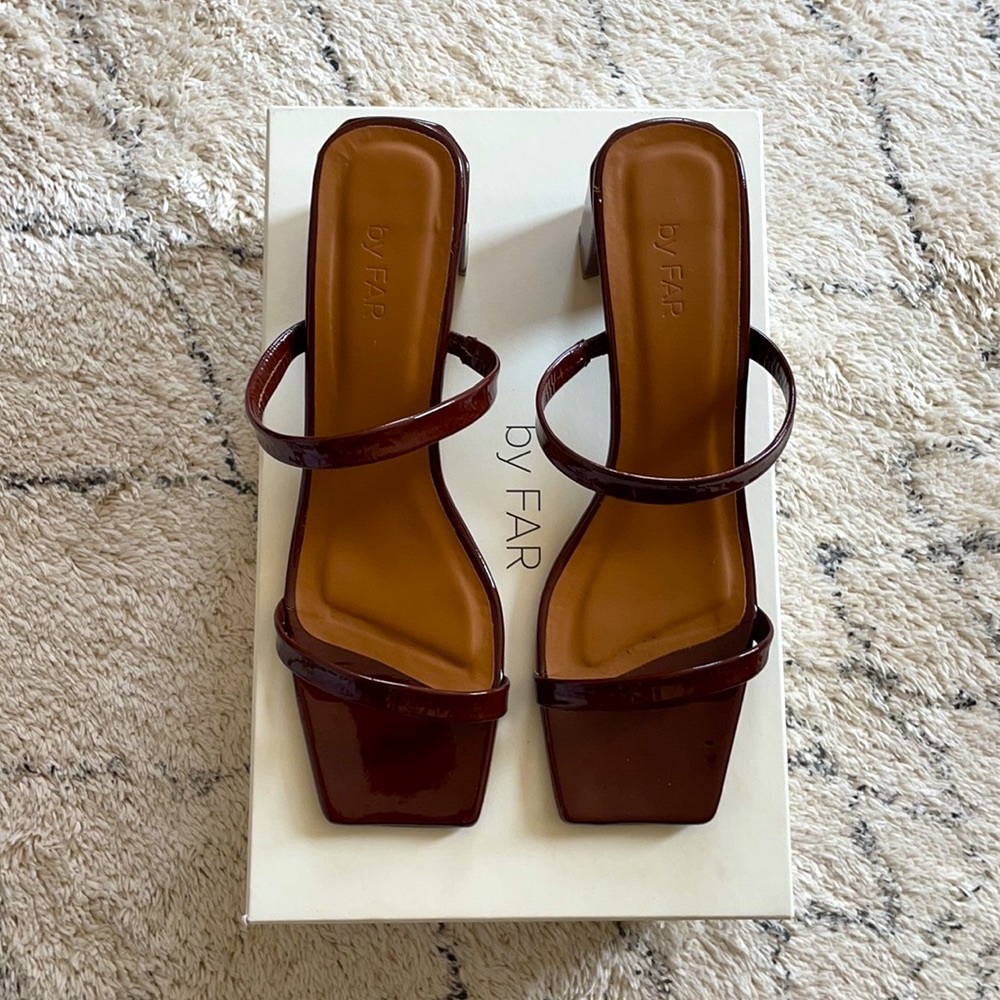 BY FAR heeled mules patent leather burgundy
